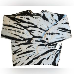 NWT Lacausa Women’s Crewneck Size Medium